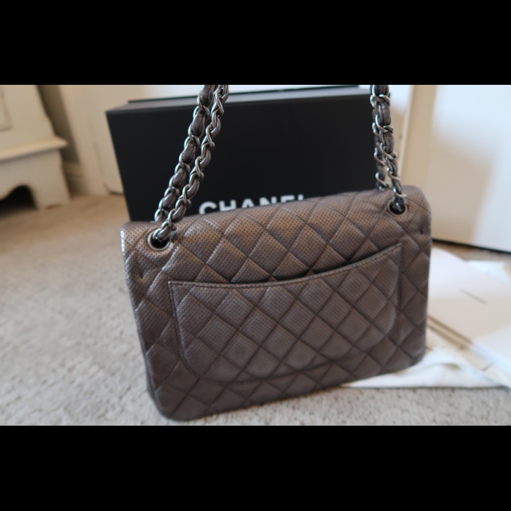 Metallic calfskin Quilted Jumbo Double flap - Picture 4 of 12